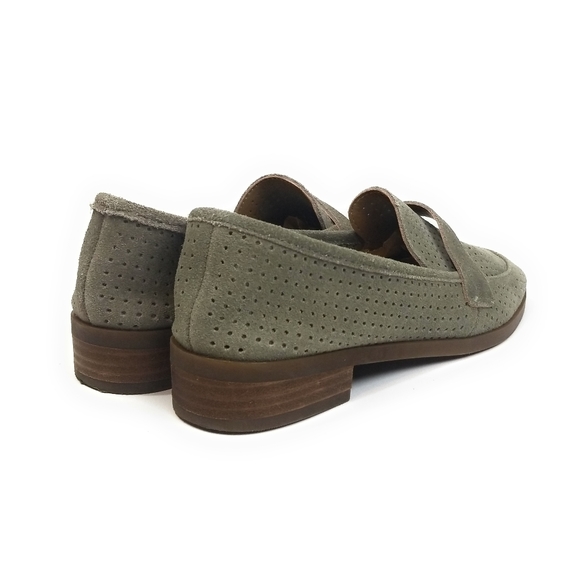 LUCKY BRAND New Taupe Perforated Loafers Size 6 - Picture 3 of 8